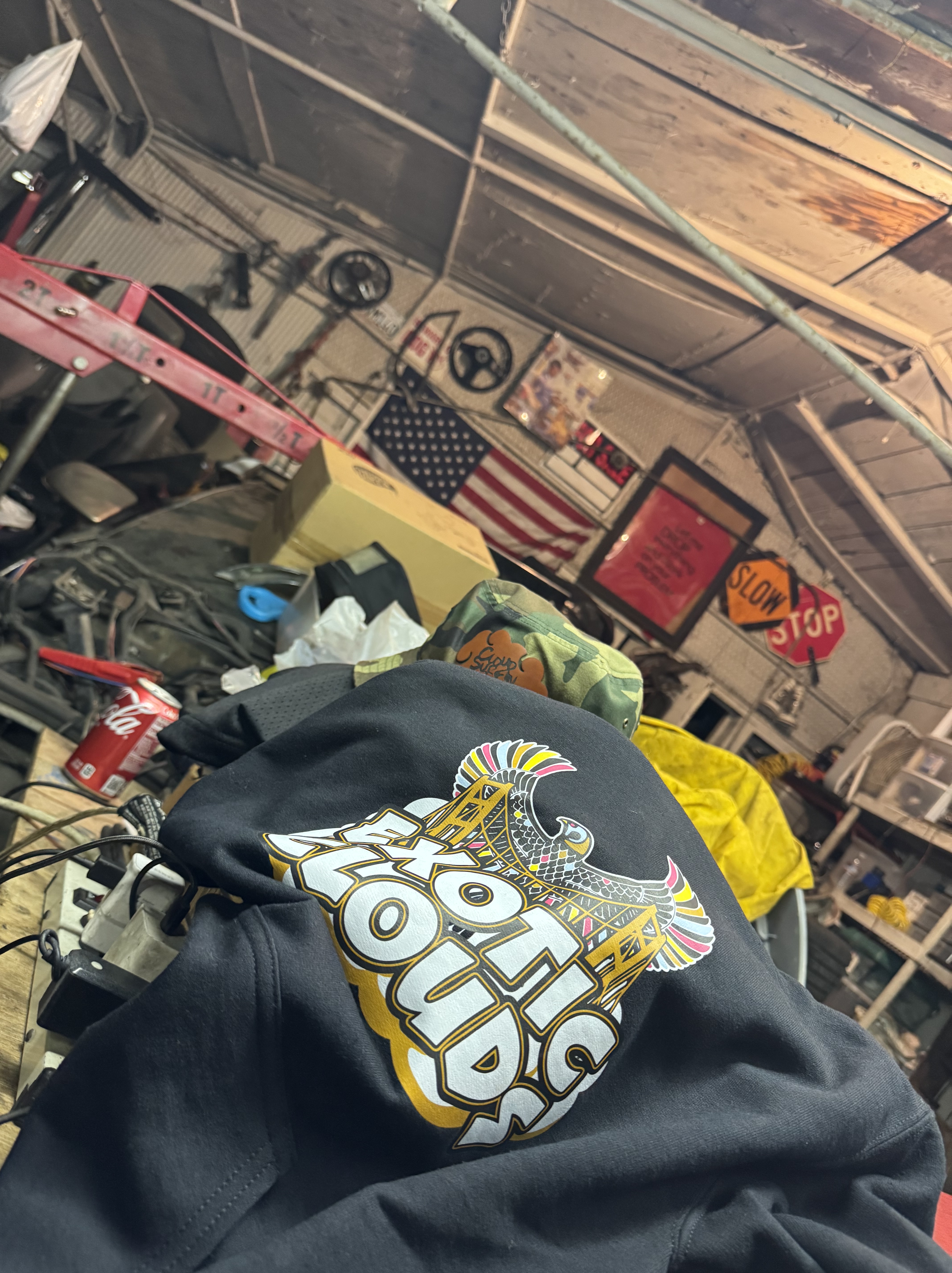 Tshirt that says "Exotic cloud"